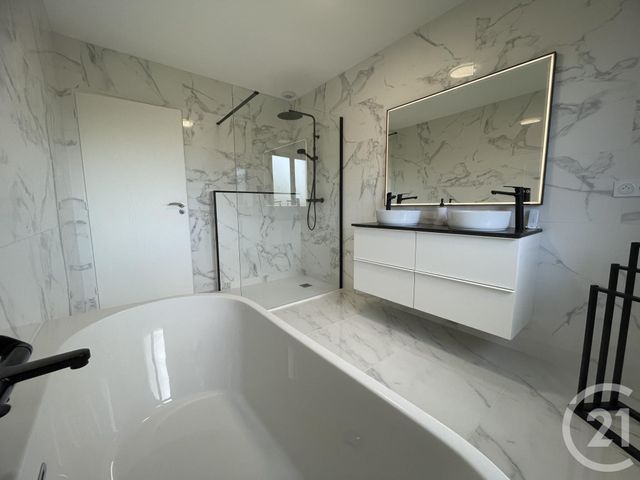 maison à vendre - 6 pièces - 182.0 m2 - GALGON - 33 - AQUITAINE - Century 21 G&B Immobilier