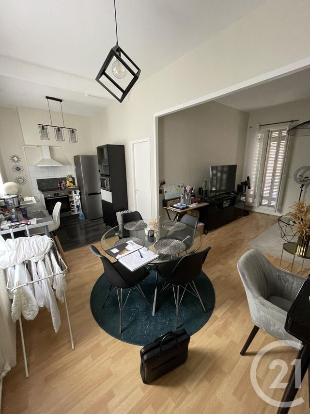 Afficher la photo en grand Appartement T2 à vendre - 2 pièces - 48.63 m2 - BORDEAUX - 33 - AQUITAINE - Century 21 G&B Immobilier