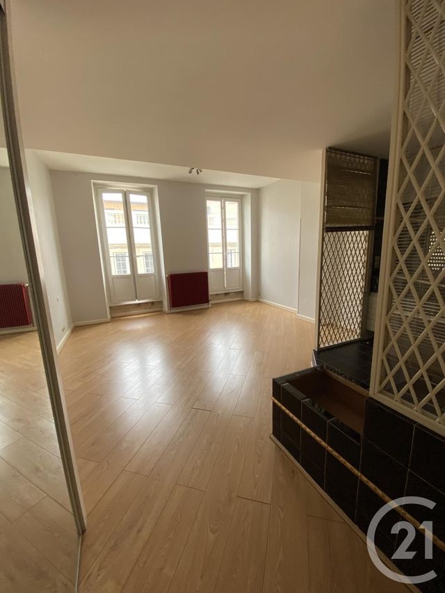 Appartement T3 à louer - 3 pièces - 122.0 m2 - LIBOURNE - 33 - AQUITAINE - Century 21 G&B Immobilier