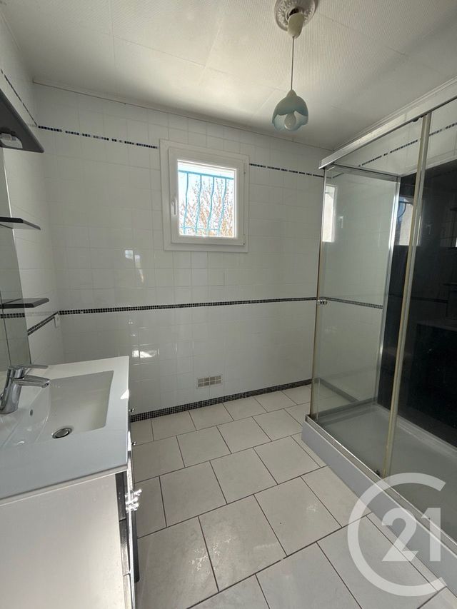 maison à vendre - 4 pièces - 96.5 m2 - ST SEURIN SUR L ISLE - 33 - AQUITAINE - Century 21 G&B Immobilier