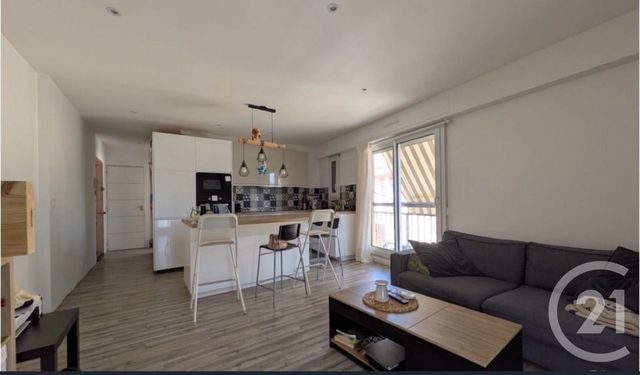 Appartement à vendre - 2 pièces - 46.68 m2 - LIBOURNE - 33 - AQUITAINE - Century 21 G&B Immobilier