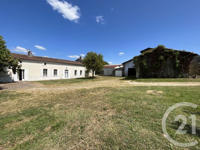 maison à vendre - 4 pièces - 310.0 m2 - LE FOUILLOUX - 17 - POITOU-CHARENTES - Century 21 G&B Immobilier