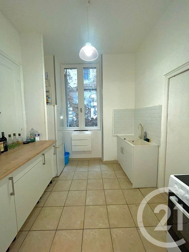 Afficher la photo en grand Appartement T1 à vendre - 1 pièce - 42.94 m2 - LIBOURNE - 33 - AQUITAINE - Century 21 G&B Immobilier